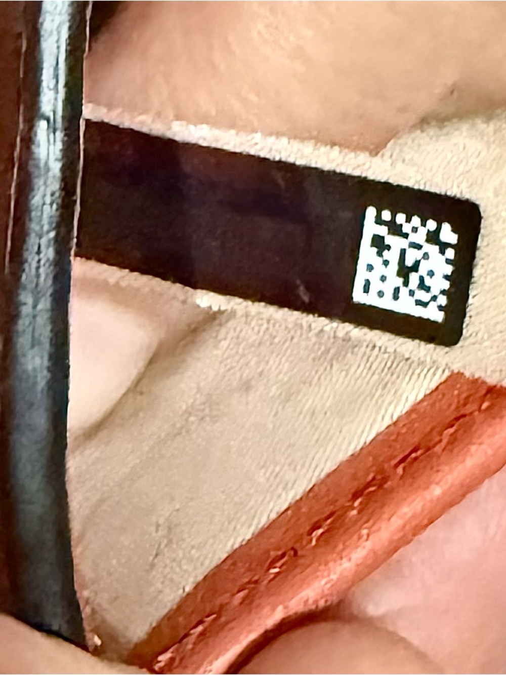 Chloé “C” Small Trifold Wallet In Tawny Orange Crocodile Embossed Leather - Picture 12 of 13